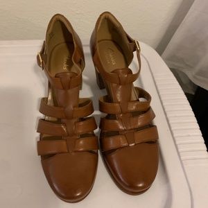 Clarks heels